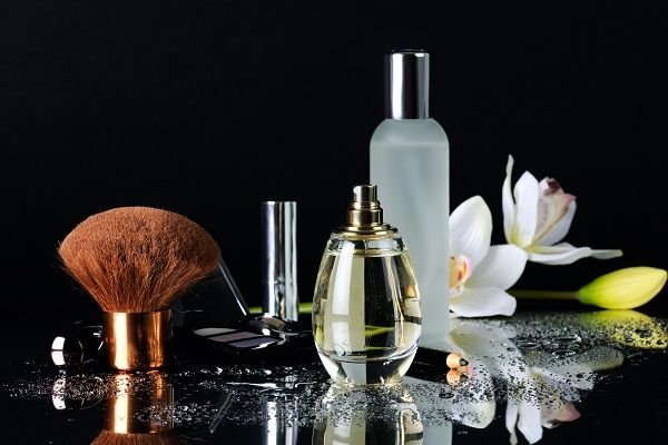 Top 5 cosmetics industry trends in 2023